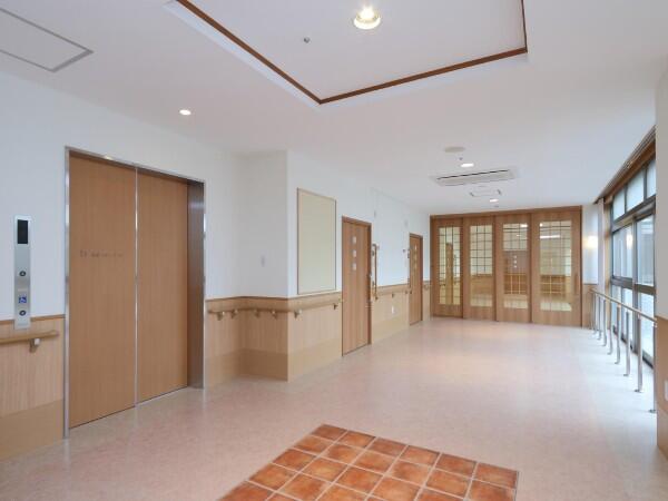 住宅型有料老人ホーム悠楽（夜勤専従/パート）の准看護師求人メイン写真3