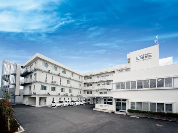 介護老人保健施設リリックケアセンター（パート）の介護福祉士求人の写真