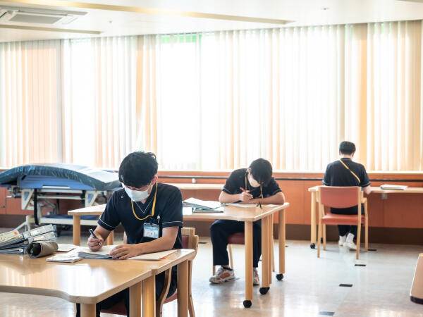 共立病院デイケアセンター（常勤）の理学療法士求人メイン写真2