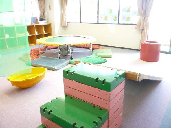 座間市立児童発達支援センターサニーキッズ（パート）の送迎ドライバー求人メイン写真4