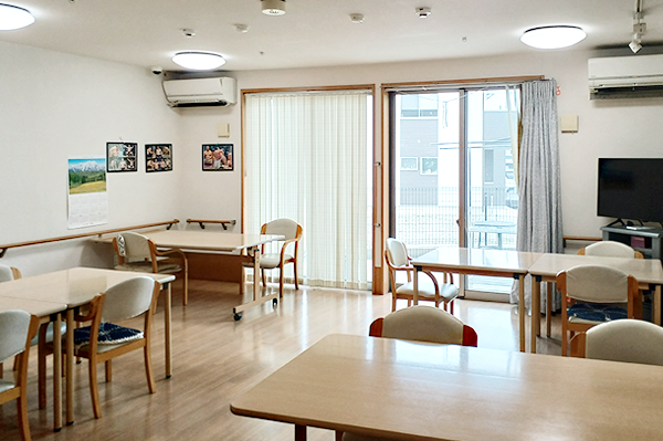 住宅型有料老人ホームフローレンス上田（常勤）の介護職求人メイン写真2