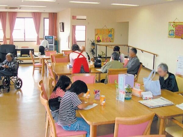 デイサービスセンターふぁみりぃだいもん（パート）の看護師求人メイン写真2