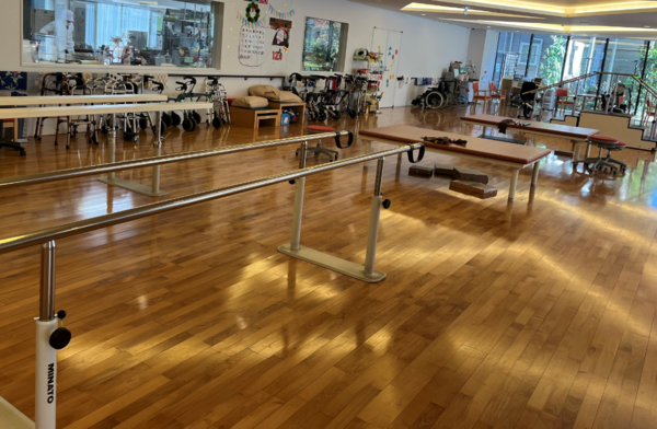 千壽介護老人保健施設(デイケア/常勤)の介護職求人サブ写真3