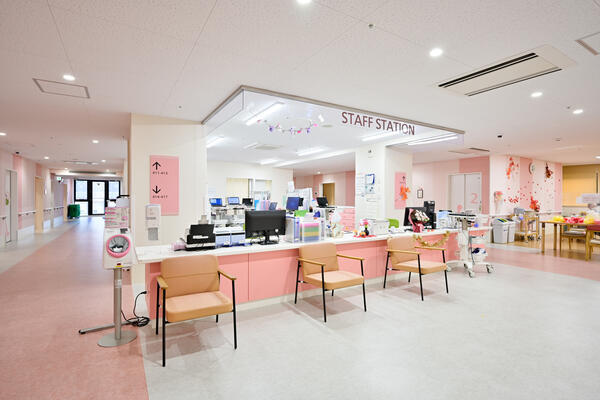 令和リハビリテーション病院（病棟/常勤）の看護師求人メイン写真4