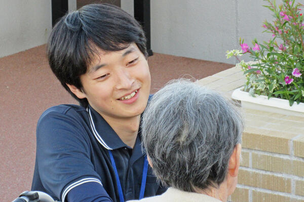 特別養護老人ホ ームつつじの丘(常勤)の介護福祉士求人の写真