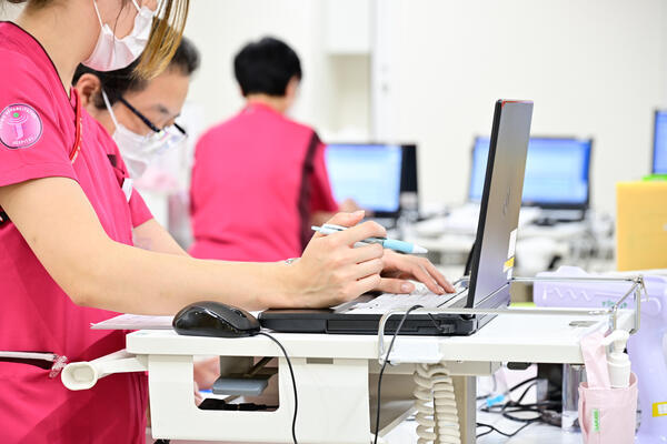 令和リハビリテーション病院（病棟/常勤）の看護師求人メイン写真3