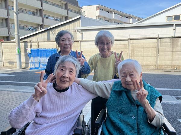 特別養護老人ホームあおぞら緑小竹テラス(正職員) の介護福祉士求人メイン写真3