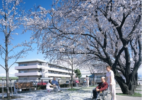 老人保健施設ナーシングホーム和光（デイケア/パート）の介護福祉士求人の写真