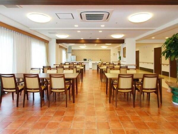 サービス付き高齢者向け住宅 ファムール東生駒（夜勤専従/パート）の介護福祉士求人メイン写真3