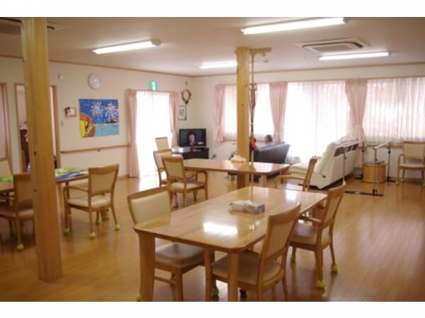 デイサービスセンター笑顔みなみ（パート）の介護福祉士求人メイン写真5