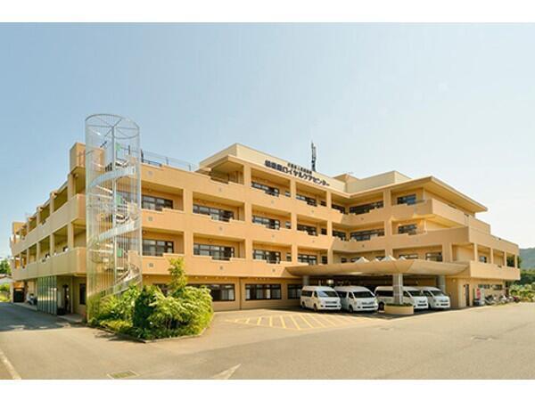  介護老人保健施設 相模原ロイヤルケアセンター（パート）の准看護師求人の写真