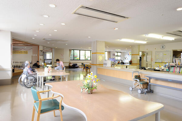 特別養護老人ホームよっかいち諧朋苑（常勤）の介護職求人メイン写真3