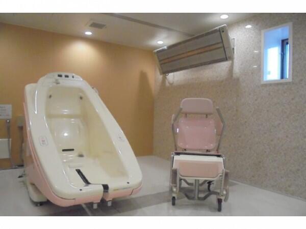 ヘルス・ケア・ヴィラ小金井公園（夜勤専従パート）の介護職求人メイン写真2