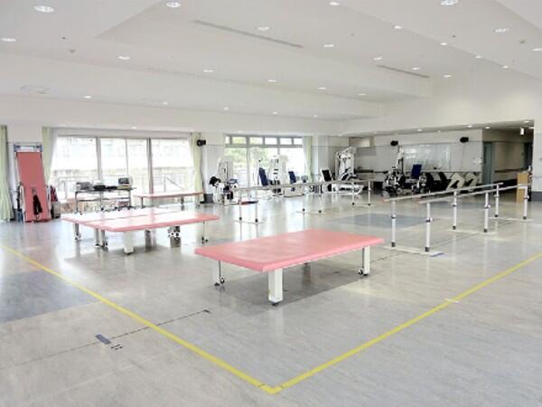 介護老人保健施設ハウスグリーンパーク（常勤）の介護職求人メイン写真3