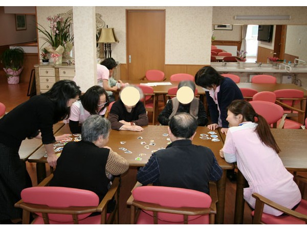 住宅型有料老人ホーム 青い鳥ハッピーホーム（パート）の介護職求人メイン写真3