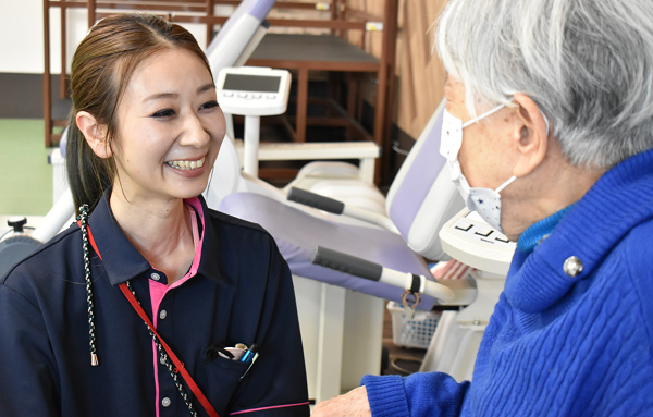 リハビリ特化型デイサービス Smart Care（介福パート）の介護福祉士求人の写真