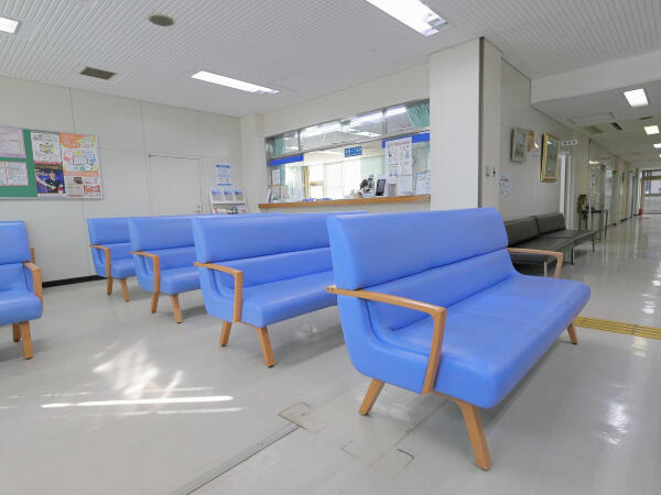 医療法人社団清愛会 七生病院（パート）の看護助手求人メイン写真3