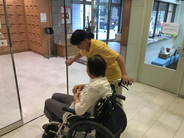 介護老人保健施設リハビリパーク滝野川（常勤）の准看護師求人メイン写真3