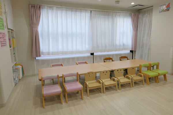 カメリアキッズ経堂2号園（常勤）の保育士求人メイン写真3