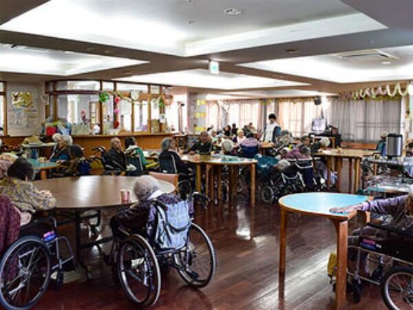 特別養護老人ホーム いとまんシャトー（パート）の介護福祉士求人メイン写真2