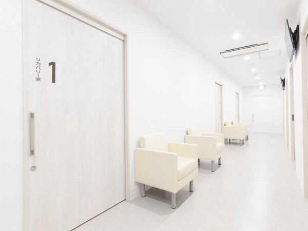 京都駅まつたに乳腺・形成外科クリニック（常勤）の看護師求人メイン写真5