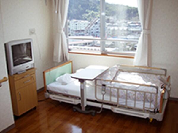 特別養護老人ホーム 陽のあたる丘MISONO（常勤）の介護福祉士求人メイン写真3