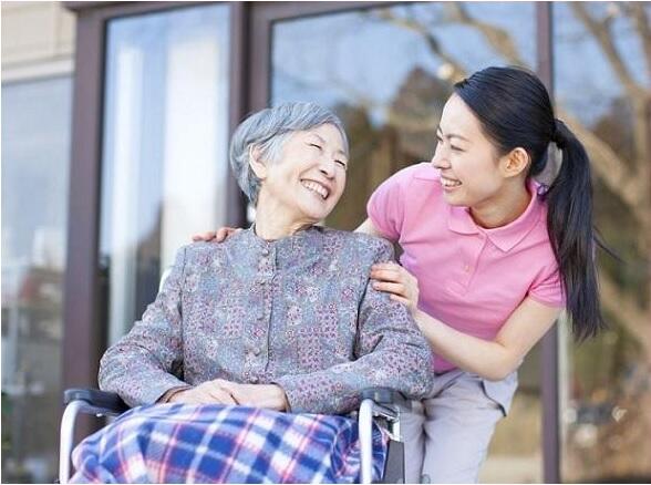 ショートステイとまと（相談員/常勤）の社会福祉士求人の写真