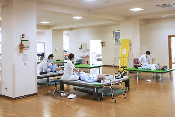 森山メモリアル病院（常勤）の看護助手求人メイン写真3