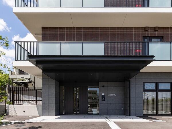 介護付有料老人ホーム チャームスイート苦楽園（週休3日も選択OK/正社員）の介護職求人の写真