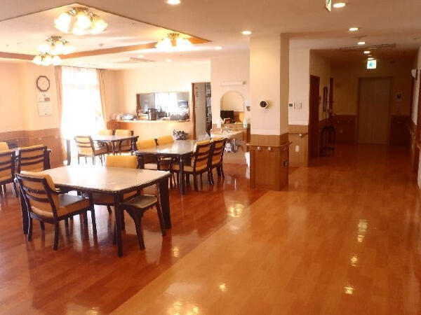 介護付有料老人ホーム なかこの家（夜勤専従/パート） の介護職求人メイン写真3