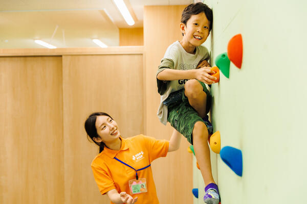 ホップステップ元住吉校(児童指導員/パート)の精神保健福祉士求人サブ写真1