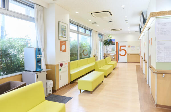 神谷病院（外来/日勤常勤）の准看護師求人メイン写真3