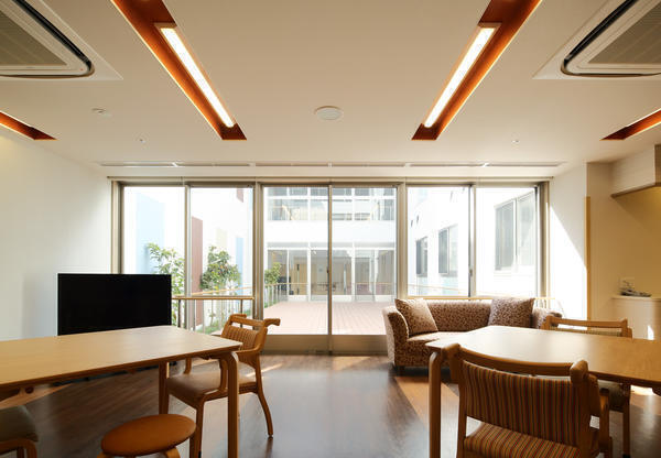 介護老人保健施設　葵の園・柏たなか（パート）の介護福祉士求人メイン写真3