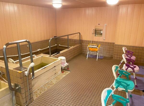 らいおんハートリハビリ温泉デイサービス練馬（機能訓練指導員/常勤）の柔道整復師求人メイン写真4