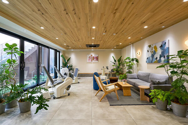 桜十字グループ　本社（有料老人ホーム副施設長/常勤）の社会福祉士求人サブ写真3