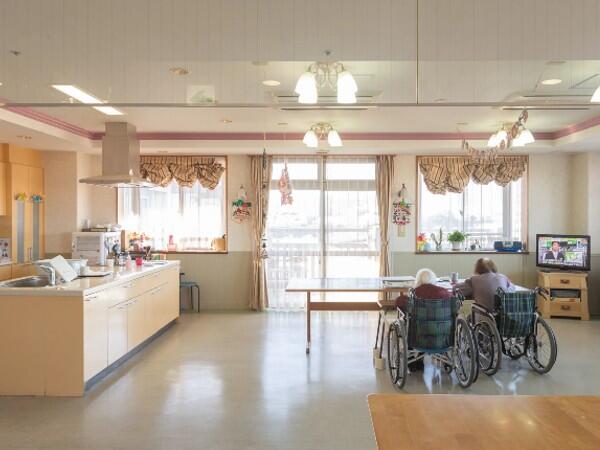 特別養護老人ホーム森の小径（常勤）の介護福祉士求人メイン写真2