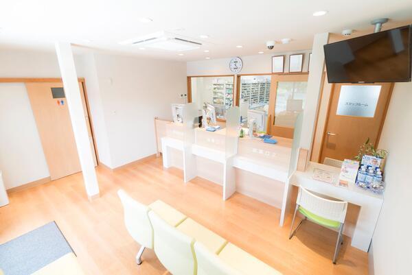 ドリーム薬局 国領2号店（調剤事務/常勤）の医療事務求人メイン写真2