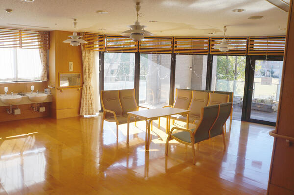 特別養護老人ホーム ワゲン新横浜（常勤）の准看護師求人メイン写真3