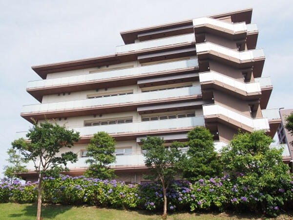 介護付有料老人ホーム藤沢エデンの園二番館（パート）の介護職求人の写真