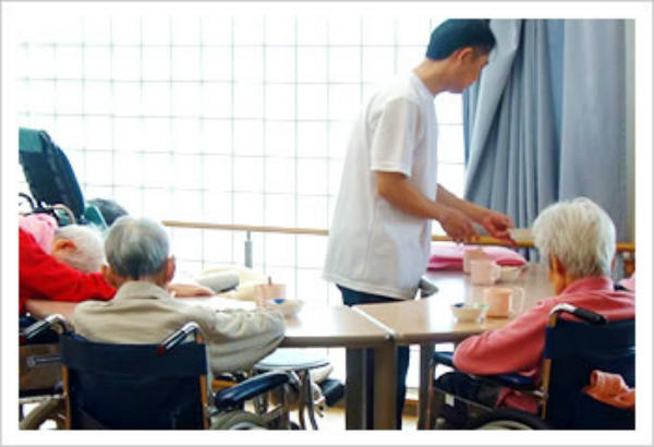 特別養護老人ホーム トマト村（パート）の介護福祉士求人メイン写真2