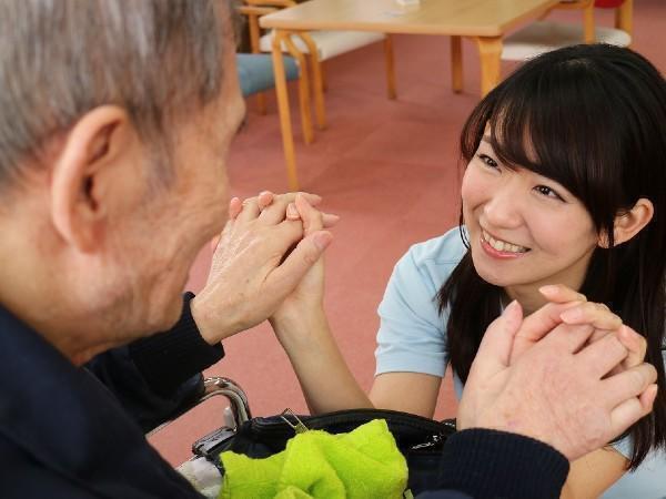特別養護老人ホーム 弥生苑（常勤）の准看護師求人の写真