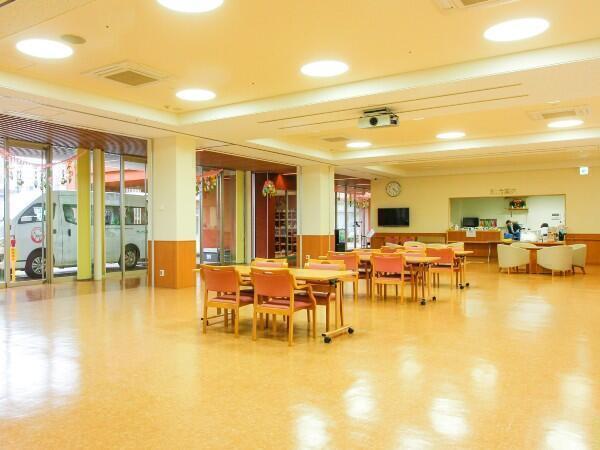 介護付き有料老人ホーム サンクス高田（常勤）の准看護師求人メイン写真2