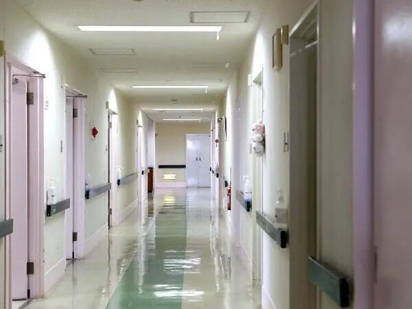 葉梨整形外科（夜勤専従 / パート）の看護助手求人メイン写真2