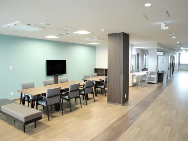 介護老人保健施設鵠芭（夜勤専従/パート） の介護職求人メイン写真5