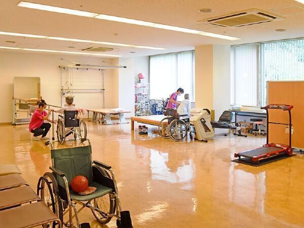 介護老人保健施設 あたごナーシングビラ（常勤）の准看護師求人メイン写真3