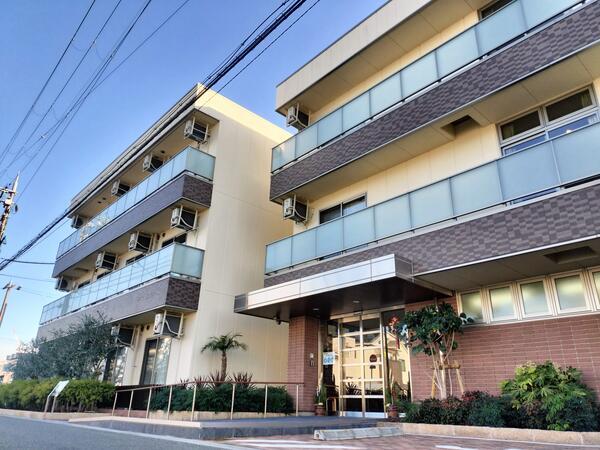 サービス付き高齢者向け住宅 サンファミーレ茨木（常勤）の介護職求人の写真