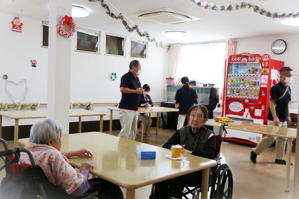 住宅型有料老人ホーム シャンテ高槻（常勤）の介護職求人メイン写真2