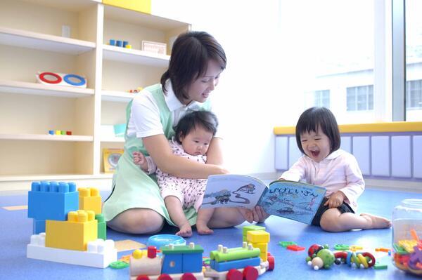 キッズスクウェア六本木ヒルズ（常勤）の保育士求人メイン写真3