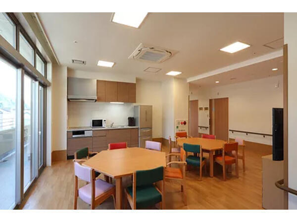 特別養護老人ホーム 花みずき（常勤）のケアマネジャー求人メイン写真2