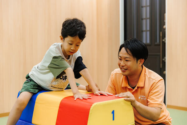 ホップステップ幸校（児童指導員/パート）の作業療法士求人サブ写真3